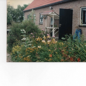 schuur met verkoopkraam
